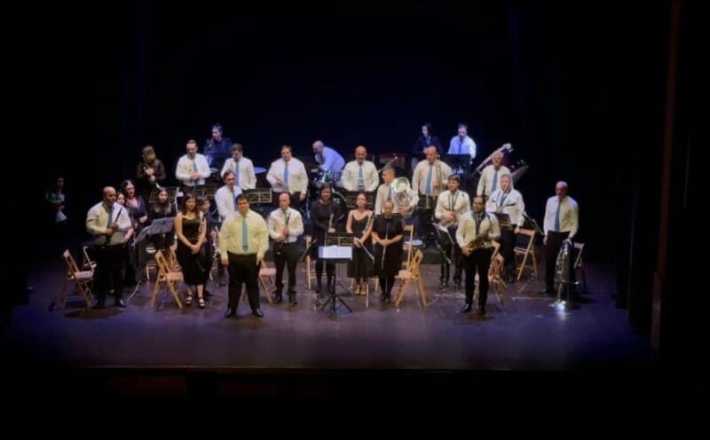La Banda de Música Cultural homenajea a Ramón Campos en Santa Cecilia