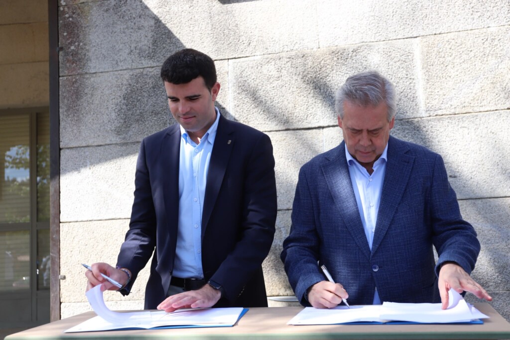 Concello e Sergas asinan o convenio para reformar o centro de saúde de Oca